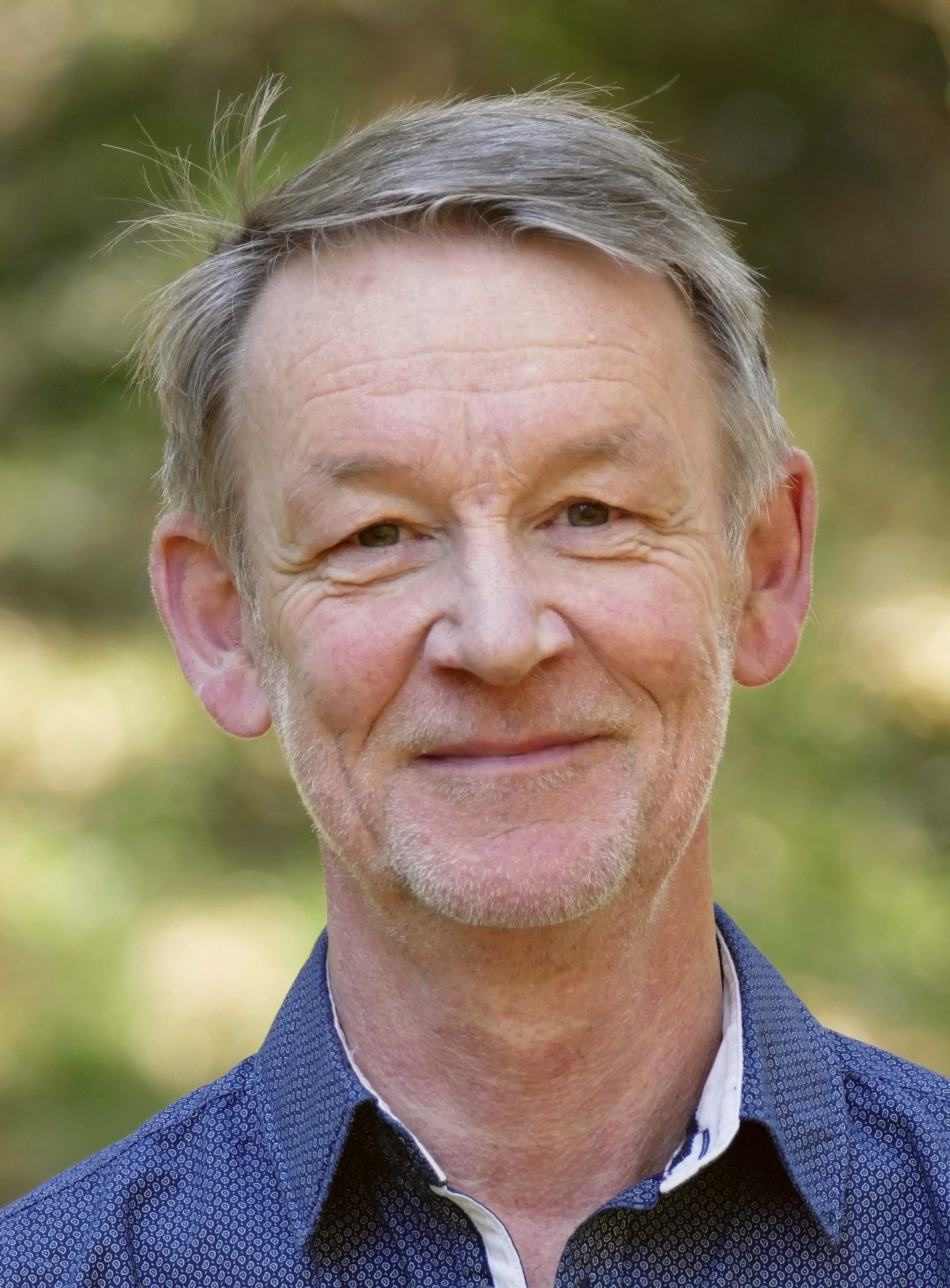 Das Bild zeigt den Astrophysiker Thomas Bührke. 