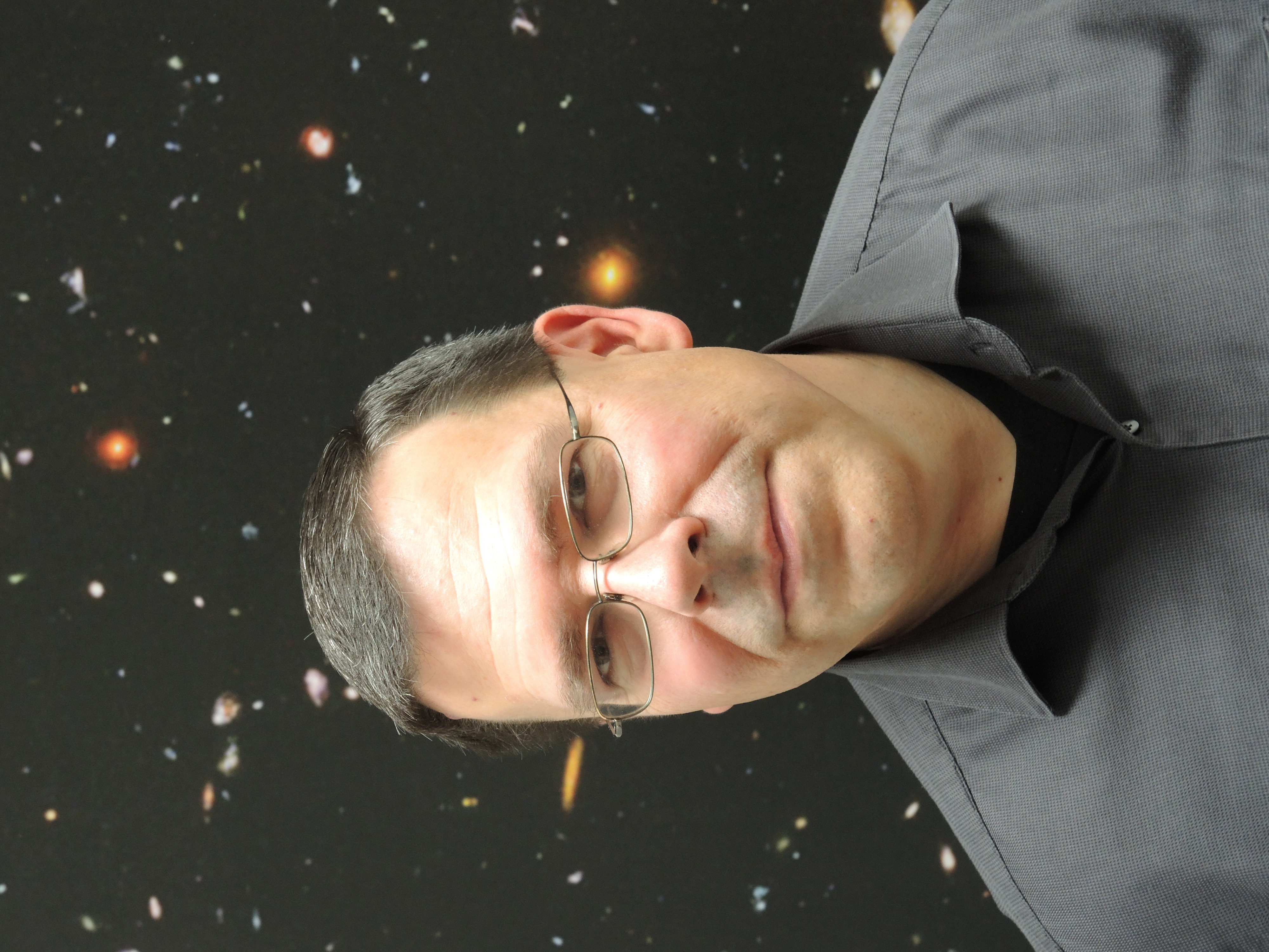 Das Bild zeigt Dr. Michael Biermann vom Zentrum für Astronomie der Universität Heidelberg.