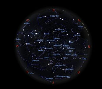 Das Bild zeigt eine Sternkarte mit dem Sternenhimmel am 01.10.2025 um 0:00 Uhr.