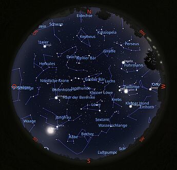 Das Bild zeigt die Sternkarte vom 30.04.2026 um 22:00 Uhr. Das Bild zeigt die Sternkarte vom 30.04.2026 um 22:00 Uhr.
